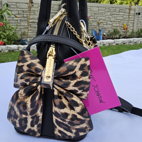Betsey Johnson Black and Leopard Satchel - Picture 5 of 9